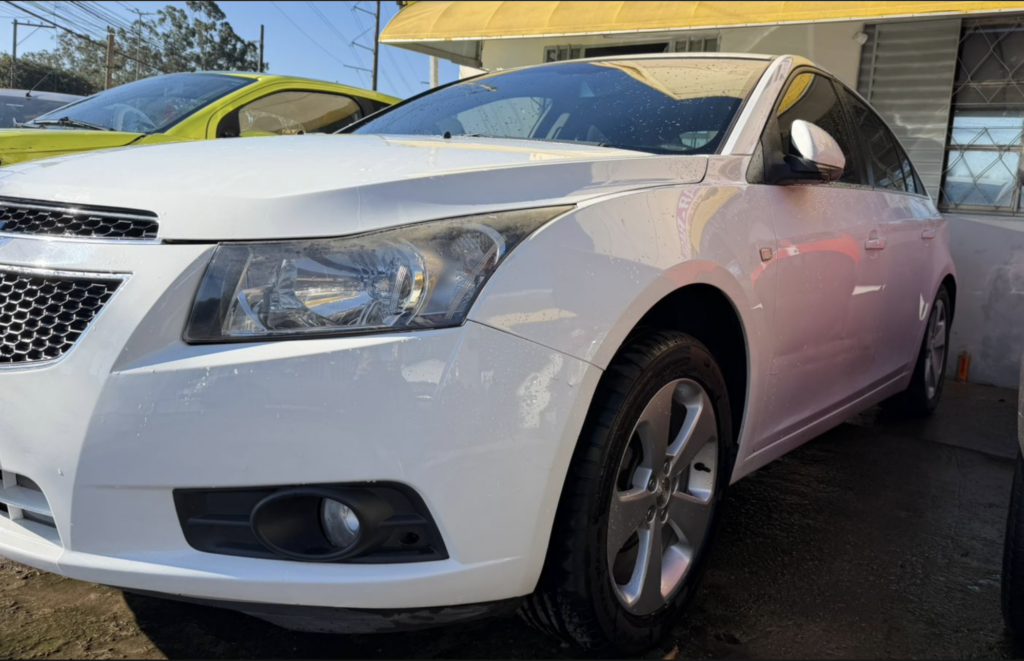 Cruze LT 1.8 Câmbio manual